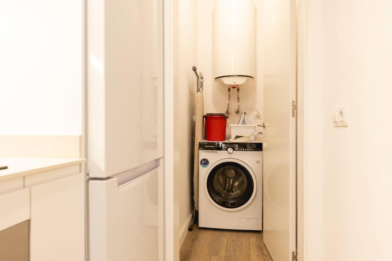 Bravissimo Cort Reial Entresol A Apartment ชีโรนา ภายนอก รูปภาพ